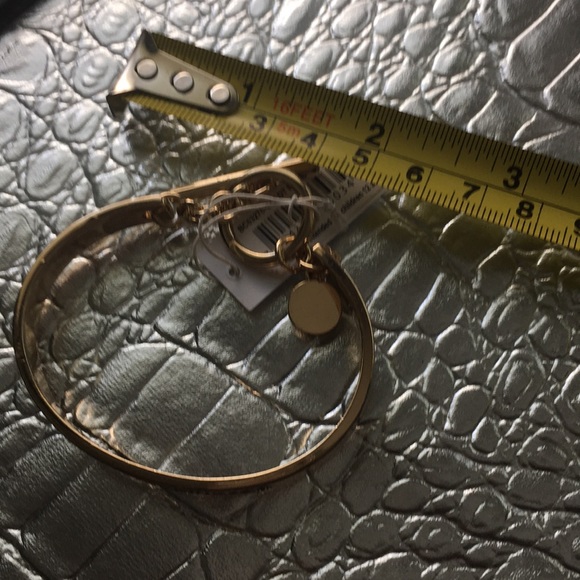 BCBG Choose Happiness Bracelet goldtone - Picture 4 of 5